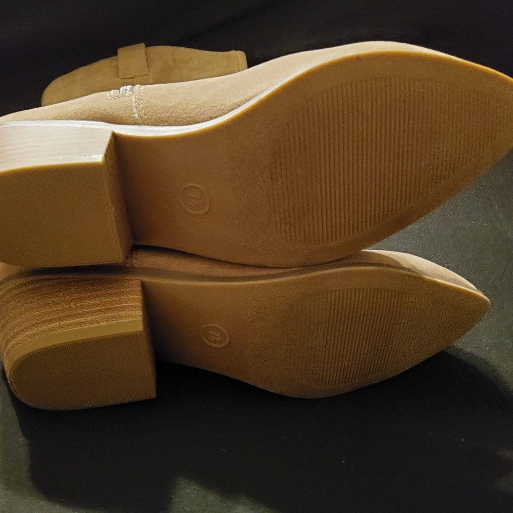 New Women's Universal Thread Adaline Western  Style Boots Taupe - Picture 5 of 5